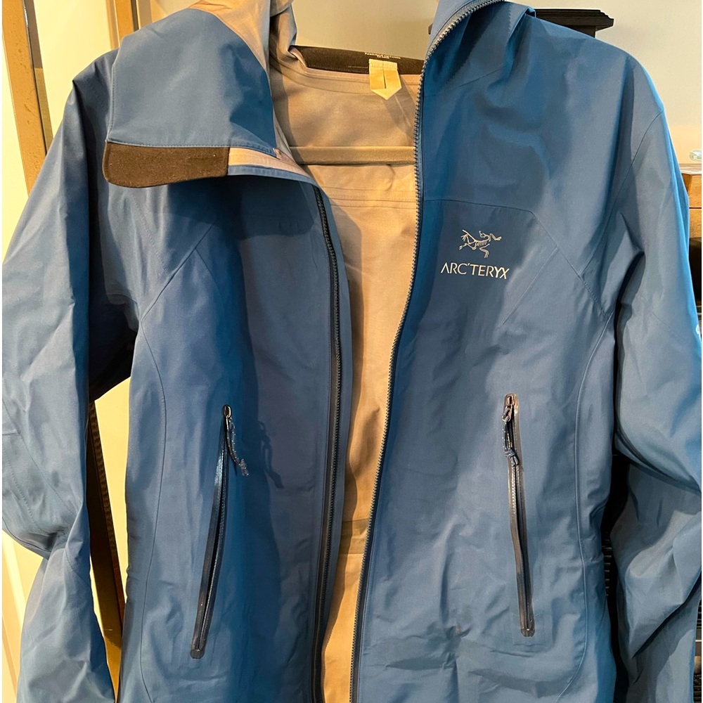 Arcteryx hardshell for all seasons